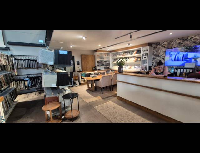 254M² SHOWROOM FOR SALE IN UMHLANGA CENTRAL